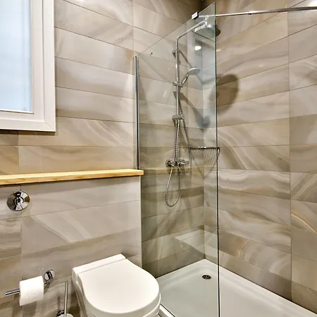 The British Suites Hotel 2*