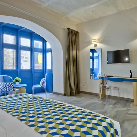 The British Suites 2*