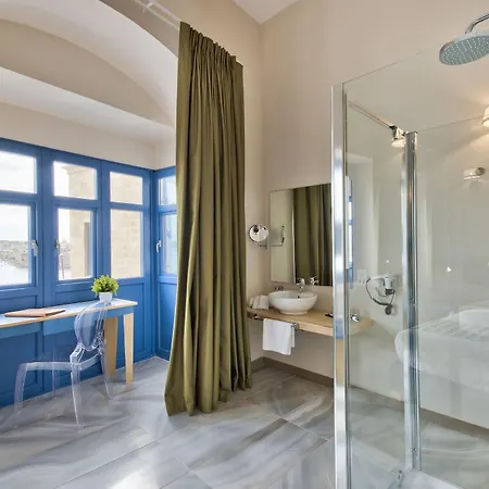 Hotel The British Suites