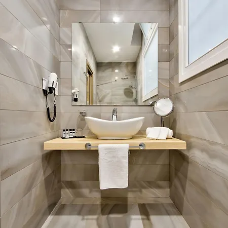 The British Suites 2*