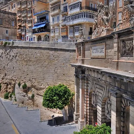 The British Suites 2* Valletta