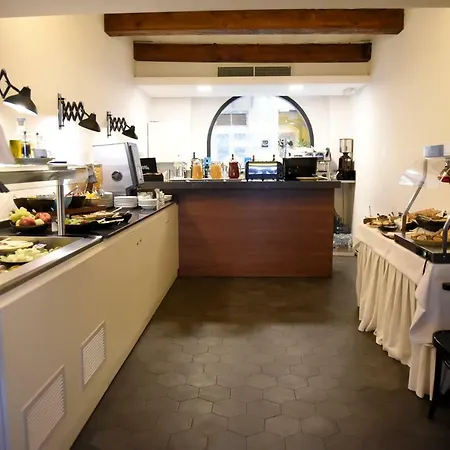 The British Suites Hotel