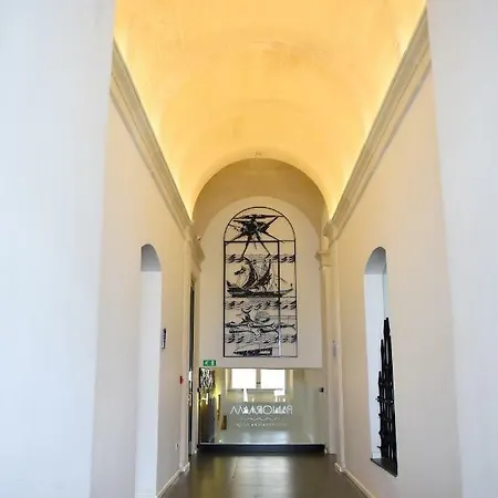 The British Suites Hotel
